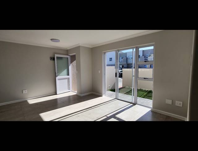 2 BEDROOM APARTMENT RENTED IN SUNNINGDALE